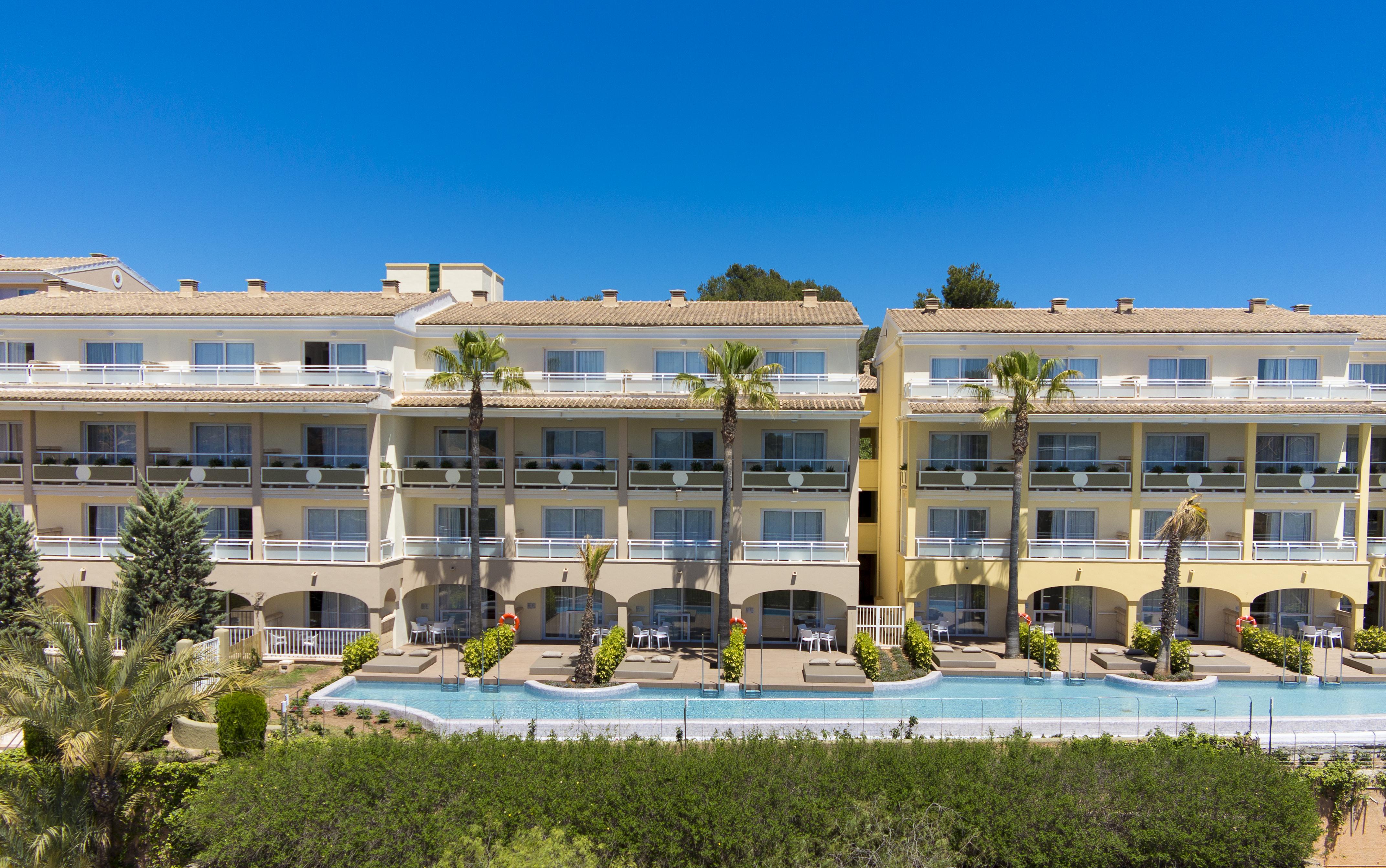 Insotel Cala Mandia Resort 외부 사진