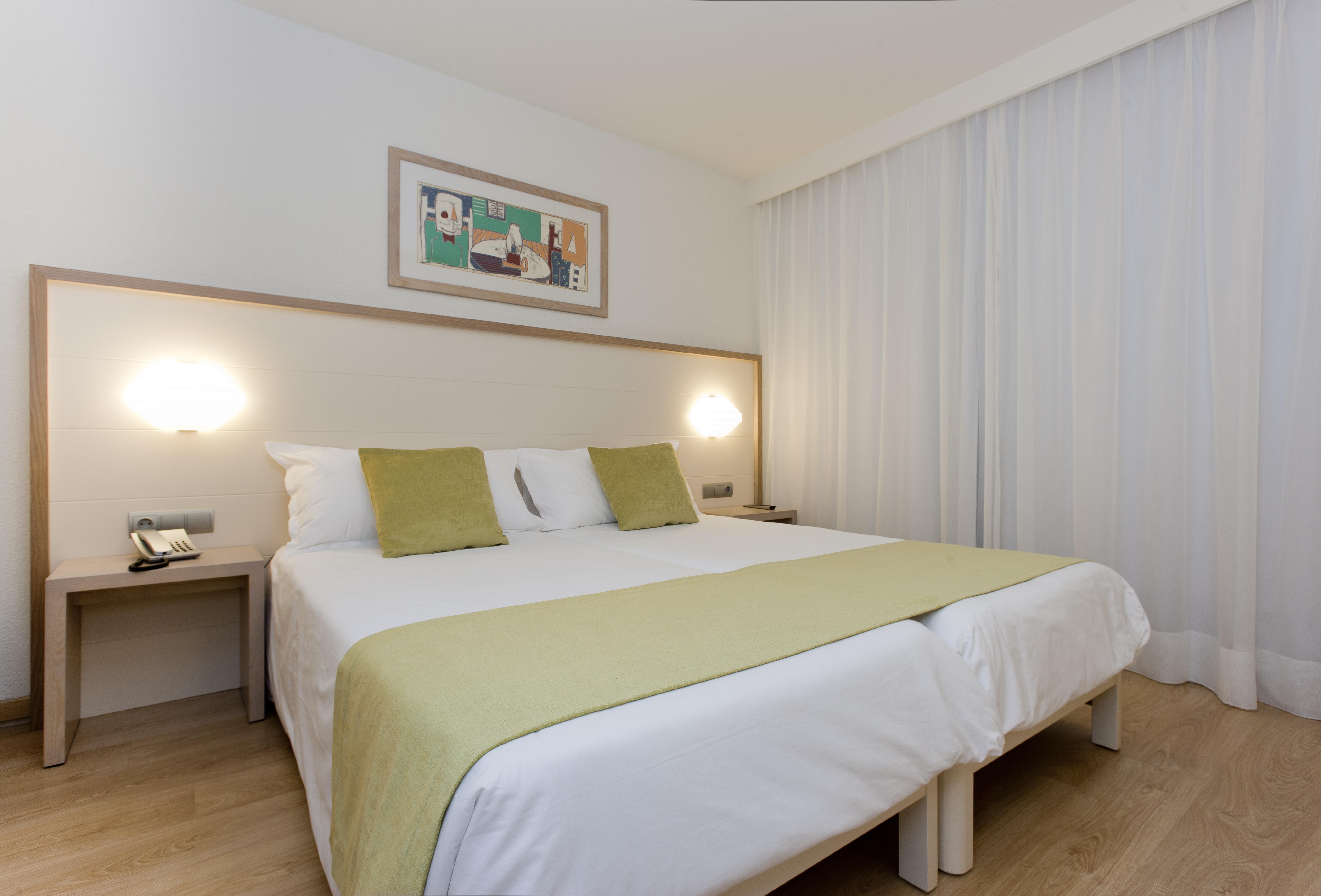 Insotel Cala Mandia Resort 외부 사진
