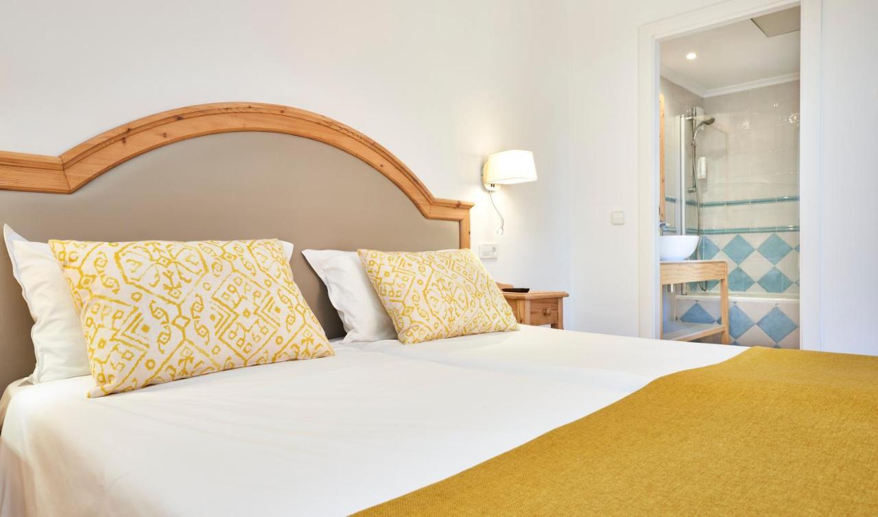 Insotel Cala Mandia Resort 외부 사진